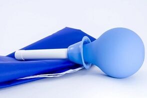 clistere detergente per rimuovere i parassiti dal corpo